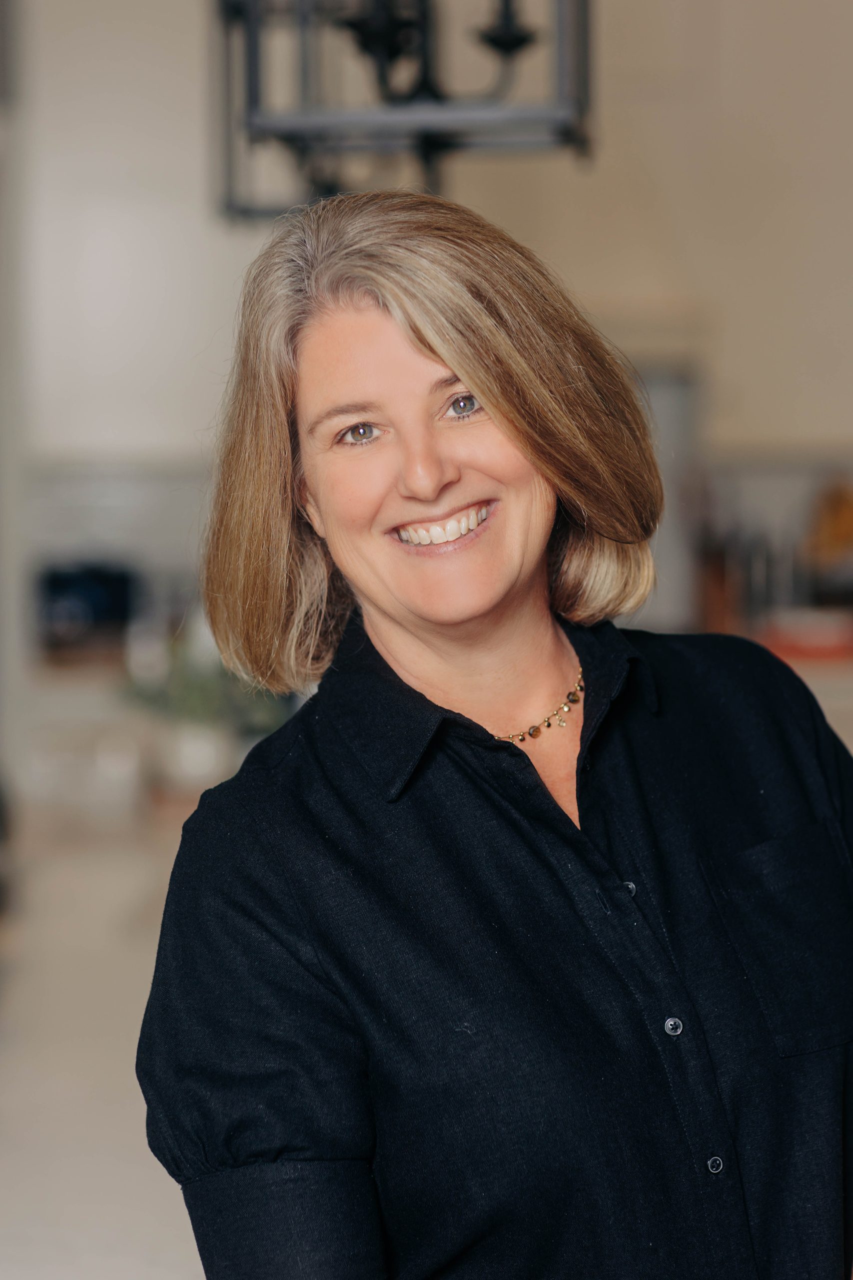 Michelle Leo - Lean Headshot